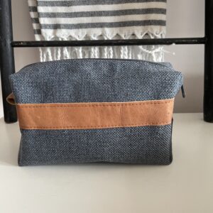 Kosmetyczka KOSTKA ciemnoniebieska